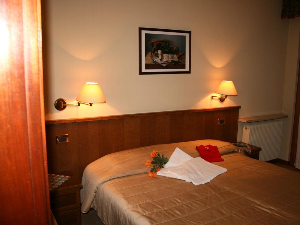 Gelindo Dei Magredi Hotel Vivaro Стая снимка